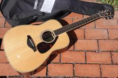 YAMAHA FG-830