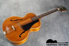 Epiphone Zenith (1952-53) ニューヨーク時代のEpiphoneです!