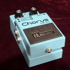 BOSS CE-2W_8