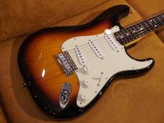 Fender FSR MIJ Traditional 60s Stratocaster, Rosewood fingerboard, 3-Color Sunburst 2021_2