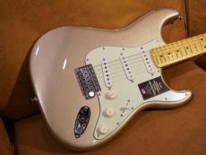Fender American Professional Classic Stratocaster, Maple Fingerboard, Faded Firemist Gold_2