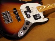 Fender PlayerII Mustang Bass PJ, Maple Fingerboard, 3-Color Sunburst_4