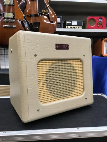 Fender Champion 600