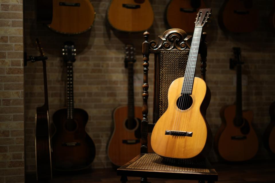 ギター CARL MARTIN MK II ギター CARL MARTIN MK II C.F.Martin 000-42 SQ|ドルフィンギターズ