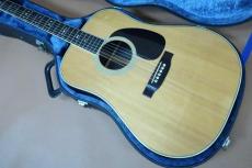 Cat's Eyes CE-1200 / Cat’s Eye and C.F Martin Double Inner Stamp・Torch Inlay・U.S.A Grover Peg・Solid Spruce Top・Solid Rosewood Side and Back・ Herringbone Binding・Under Snow flakes Inlay・Finish Pick guard 【With Or_2