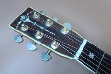 Cat's Eyes CE-1200 / Cat’s Eye and C.F Martin Double Inner Stamp・Torch Inlay・U.S.A Grover Peg・Solid Spruce Top・Solid Rosewood Side and Back・ Herringbone Binding・Under Snow flakes Inlay・Finish Pick guard 【With Or_8