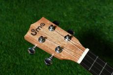 Uma ukulele UK-05SC Concert_5