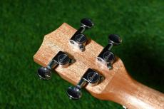 Uma ukulele UK-05SC Concert_6