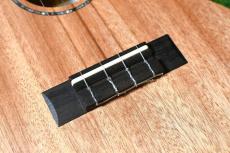 Uma ukulele UK-05SC Concert_11