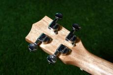 Uma ukulele UK-05SS Soprano_6