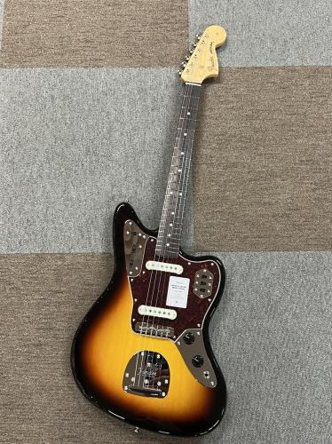 Fender Made in Japan Traditional 60s Jaguar, Rosewood Fingerboard, 3-Color Sunburst