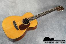 Martin 0-18 (1945) アディロントップ&エボニーロッド&ノンスキャロップというレアな組み合わせの1本です!