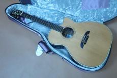 K.Yairi WY-1 / Acoustic Electric Seres・Venetian Cutaway・Solid Spruce Top・Rosewood Side and Back・Head Inlay・Herringbone Binding・Abalone Rosette・Ebony Fingerboard・Clear Pick guard・Alvarez 600T MK-II PU System  