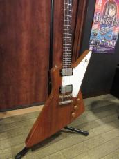 Gibson 1977 Explorer Natural_4
