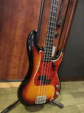Fender 1964 Precision Bass Sunburst_3