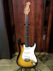 Fender 1965 Stratocaster Sunburst "Brazilian Rosewood Fingerboard"