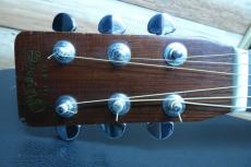 Martin D-28 / Old Decal Logo・Original P.A.T Grover Peg・Solid pruce Top・Solid Jacaranda Side and Back・Ebony Fingerboard & Bridge・Tortoise Original Pick-guard【With Hard Case】1966年製_7