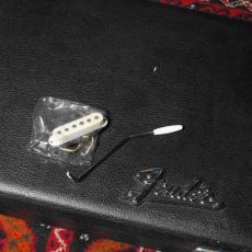 Fender 1998 Jimi Hendrix Voodoo Stratocaster Sunburst_12