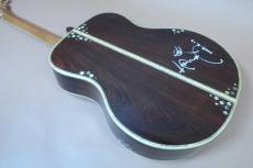 Tetsuzo Shiga (志賀鉄三)  YK-100 TM-Style Custom / Solid Sitka Spruce Top・Solid Cocobolo Side and Back・Ebony Fingerboard and Bridge・000-45 Style Abalone Trim and 桜吹雪 Fingerboard and Body Inlay・本鼈甲 Pick guard【With Boblen  Hard _6