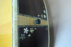 Tetsuzo Shiga (志賀鉄三)  YK-100 TM-Style Custom / Solid Sitka Spruce Top・Solid Cocobolo Side and Back・Ebony Fingerboard and Bridge・000-45 Style Abalone Trim and 桜吹雪 Fingerboard and Body Inlay・本鼈甲 Pick guard【With Boblen  Hard _15