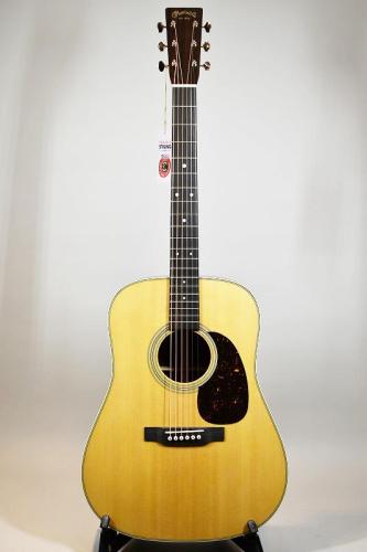 Martin D-28 STANDARD