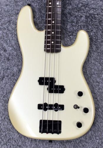 Fender Duff McKagan Precision Bass Pearl White【中古品】【2017年製】【純正ギグバッグ付】