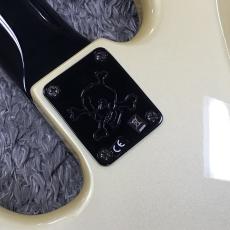Fender Duff McKagan Precision Bass Pearl White【中古品】【2017年製】【純正ギグバッグ付】_10