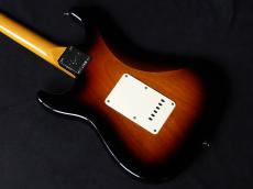 Squier Classic Vibe '60s Stratocaster 3-Color Sunburst_7