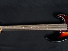 Squier Classic Vibe '60s Precision Bass 3-Color Sunburst_4