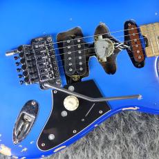 EVH Frankenstein Relic Blueburst_9
