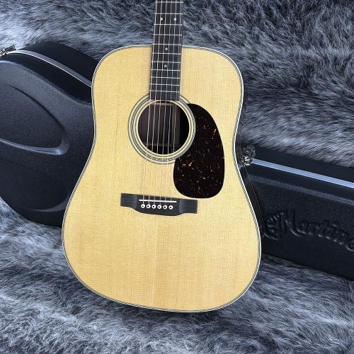 Martin D-28 Standard