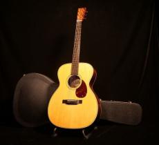 Collings OM2H【新品価格137万円が特別プライス!ワンオーナー品の極上モノ!お探しだった方には絶対買いの1本です!】解説試奏動画ご覧下さい。
