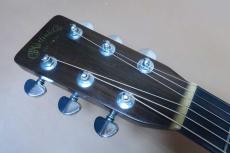 Martin D-28 / Original Grover Peg・Solid Spruce Top・Solid Rosewood Side and Back・Ebony Fingerboard and Bridge・Mahogany 1P-Neck・Black pick guard【With Original Blue Case】  1976年製_8