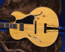 Archtop Tribute AT105_2