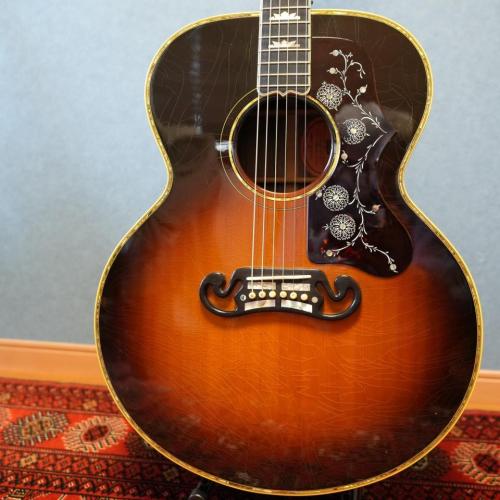 Gibson J-200 Deluxe Rosewood