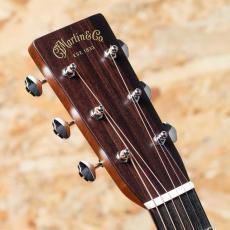 Martin CTM 00-28 Western Red Cedar Top_8