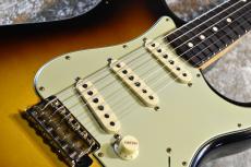 Fender Custom Shop 1960 Stratocaster J.Relic Wide Fade 2-Color Sunburst CZ578662【漆黒指板、軽量3.49kg】_9
