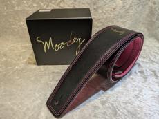 moody MOODY STRAP 2.5" LEATHER BACKED GUITAR STRAP - BLACK/PINK