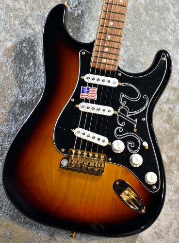 Fender Stevie Ray Vaughan Stratocaster 3-Color Sunburst #US23116856【3.66kg】【SRV No.1】