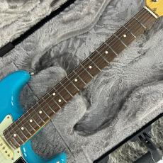 Fender American Professional II Stratocaster HSS Miami Blue_4