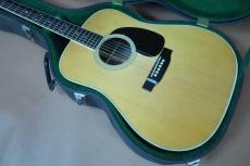 Martin D-35 Brazilian Rosewood / Solid Sitka Spruce Top・Solid Brazilian Rosewood Side and Back・PAT Grover 102 Peg・Ebony Fingerboard and Bridge・Tortoise Color Pick guard・T-Bar Rod【With Original Snake Head Har_2