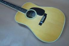 Martin D-35 Brazilian Rosewood / Solid Sitka Spruce Top・Solid Brazilian Rosewood Side and Back・PAT Grover 102 Peg・Ebony Fingerboard and Bridge・Tortoise Color Pick guard・T-Bar Rod【With Original Snake Head Har_3