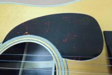 Martin D-35 Brazilian Rosewood / Solid Sitka Spruce Top・Solid Brazilian Rosewood Side and Back・PAT Grover 102 Peg・Ebony Fingerboard and Bridge・Tortoise Color Pick guard・T-Bar Rod【With Original Snake Head Har_13