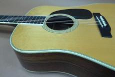 Martin D-35 Brazilian Rosewood / Solid Sitka Spruce Top・Solid Brazilian Rosewood Side and Back・PAT Grover 102 Peg・Ebony Fingerboard and Bridge・Tortoise Color Pick guard・T-Bar Rod【With Original Snake Head Har_14