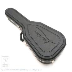 Lowden S-32_9