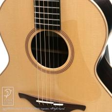 Lowden S-32_11