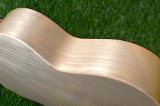 tkitki ukulele ECO-C+ Padauk×Maple Concert【S/N 1704】_12