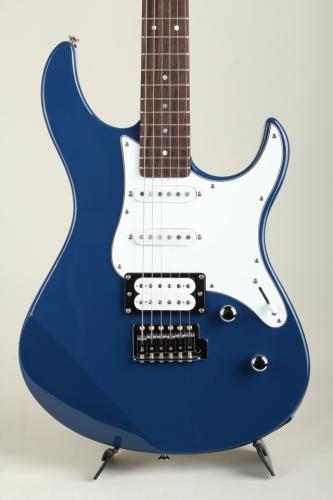 YAMAHA PACIFICA 112V UTB -United Blue-