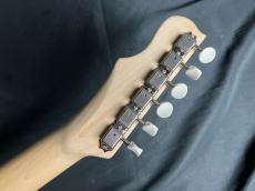 Caramel’s Guitar Kitche V3_CreamPistachio_11