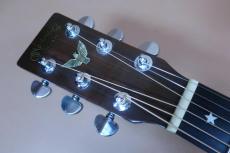 Martin D-76 / #1112 of 1976 Limited Edition ・Old Decal Logo・Eagle Head Inlay・Fingerboard Star ★ Inlay・Grover peg・Solid Spruce Top・Solid Rosewood Side and Back・Ebony Fingerboard and Bridge・Herringbone Rosette_8